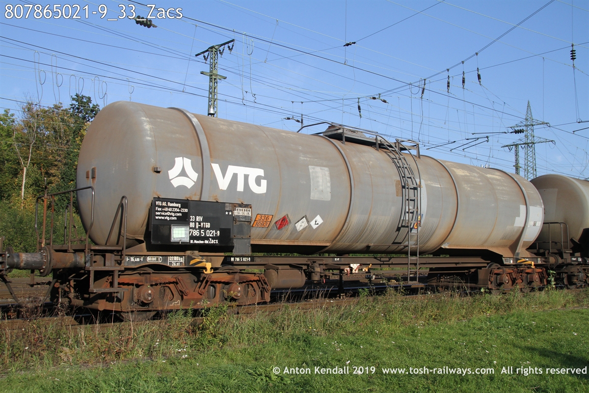 807865021-9_33_Zacs.JPG